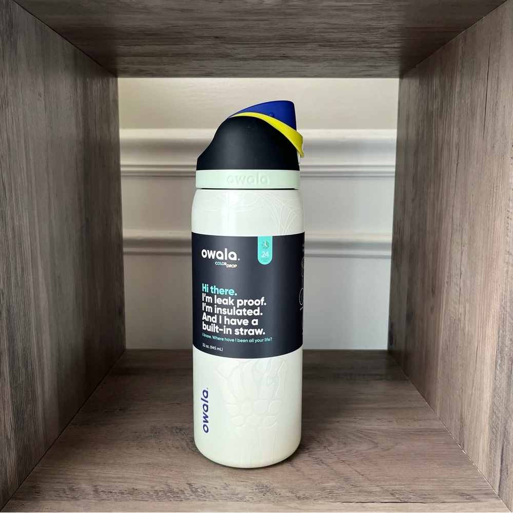 Owala RIP 32oz Freesip Water Bottle